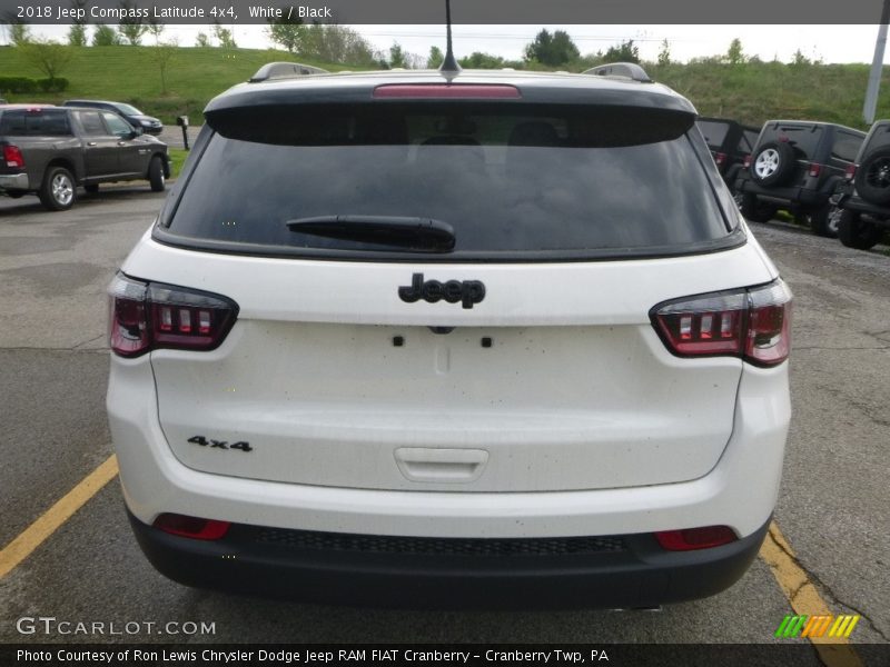 White / Black 2018 Jeep Compass Latitude 4x4