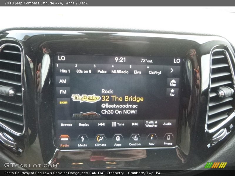 White / Black 2018 Jeep Compass Latitude 4x4