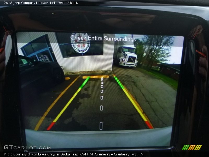 White / Black 2018 Jeep Compass Latitude 4x4