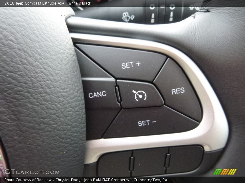 White / Black 2018 Jeep Compass Latitude 4x4