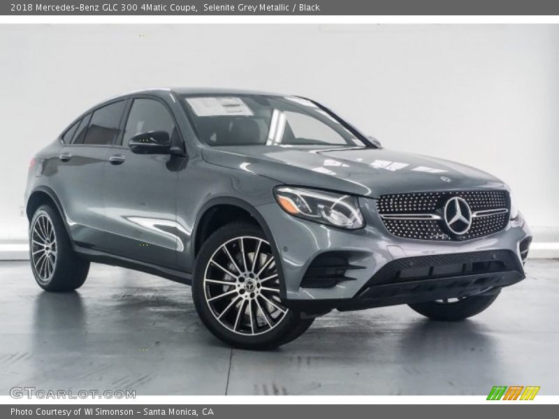 Front 3/4 View of 2018 GLC 300 4Matic Coupe