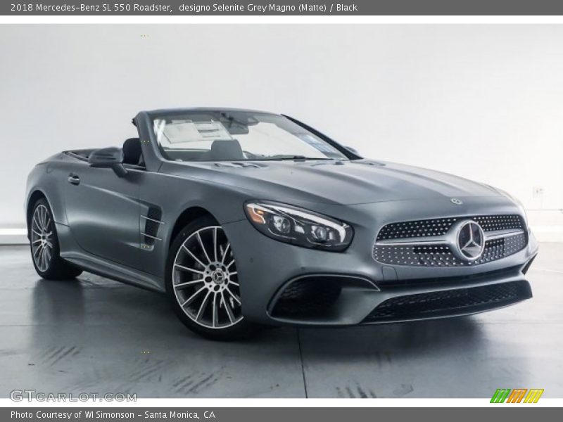 Front 3/4 View of 2018 SL 550 Roadster