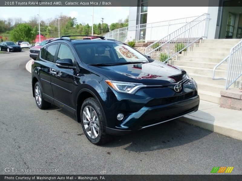 Front 3/4 View of 2018 RAV4 Limited AWD