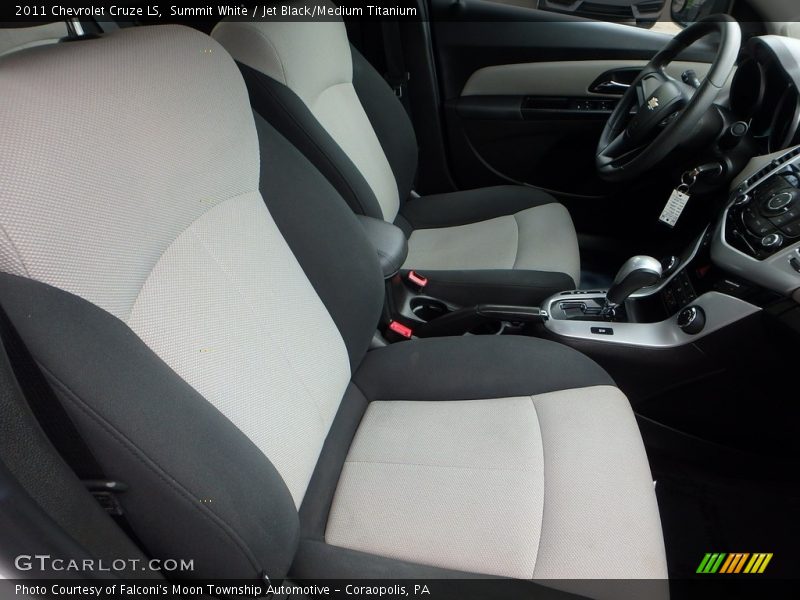 Summit White / Jet Black/Medium Titanium 2011 Chevrolet Cruze LS