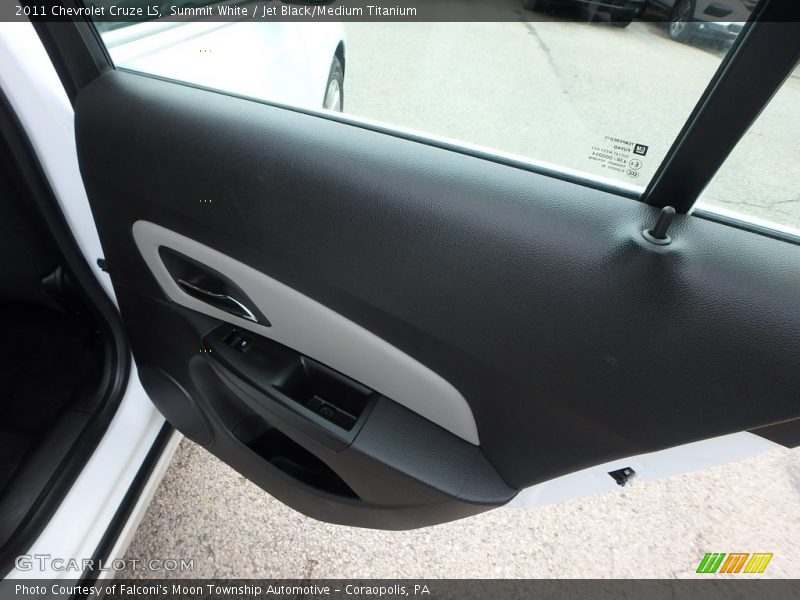 Summit White / Jet Black/Medium Titanium 2011 Chevrolet Cruze LS