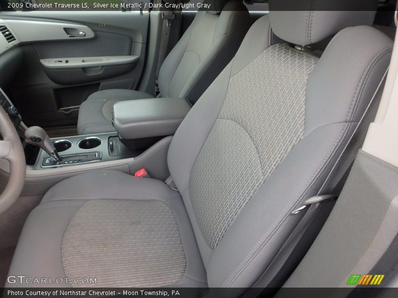 Silver Ice Metallic / Dark Gray/Light Gray 2009 Chevrolet Traverse LS