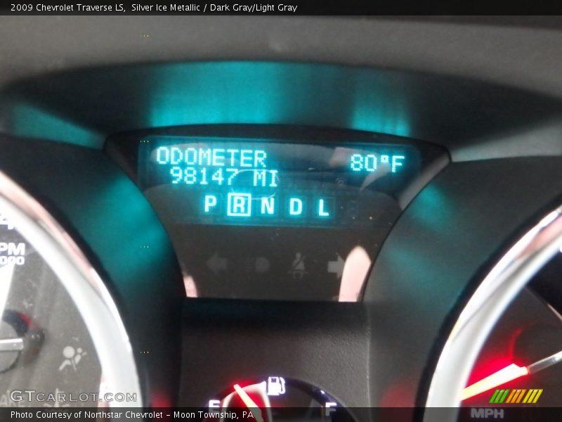 Silver Ice Metallic / Dark Gray/Light Gray 2009 Chevrolet Traverse LS