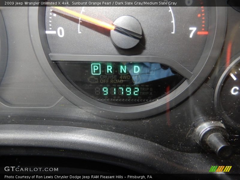 Sunburst Orange Pearl / Dark Slate Gray/Medium Slate Gray 2009 Jeep Wrangler Unlimited X 4x4