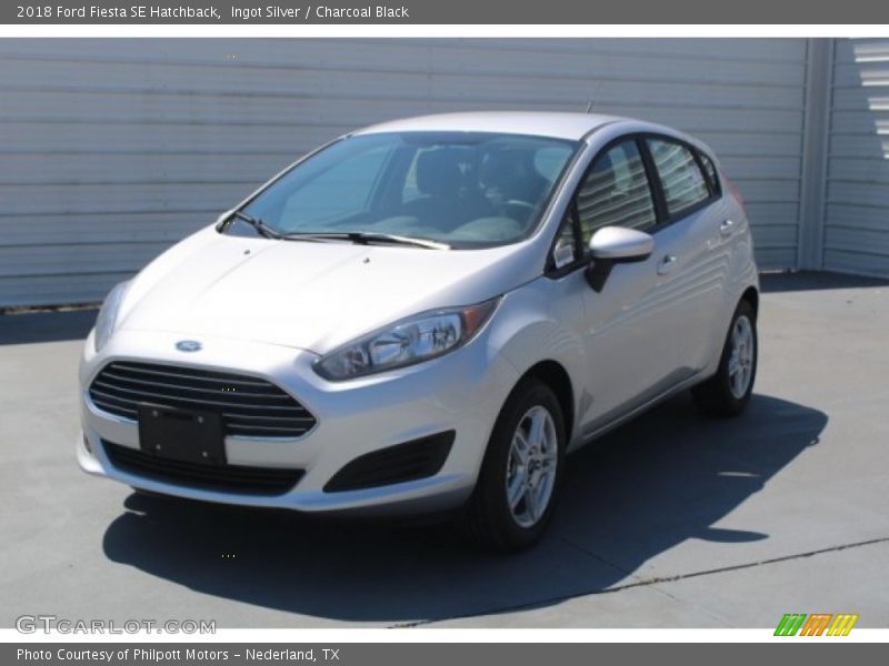 Ingot Silver / Charcoal Black 2018 Ford Fiesta SE Hatchback