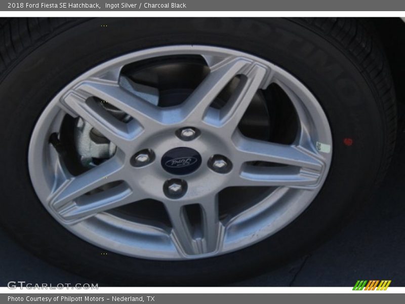 Ingot Silver / Charcoal Black 2018 Ford Fiesta SE Hatchback