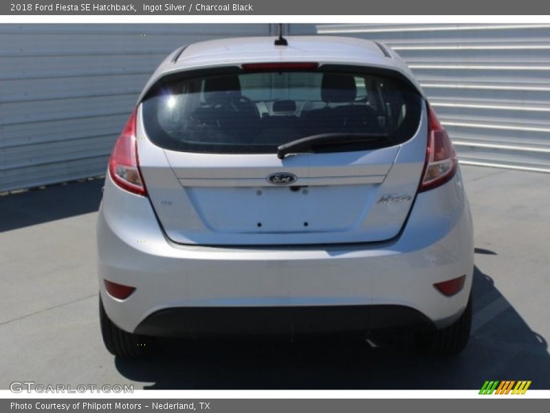 Ingot Silver / Charcoal Black 2018 Ford Fiesta SE Hatchback