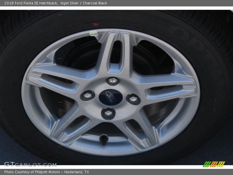 Ingot Silver / Charcoal Black 2018 Ford Fiesta SE Hatchback