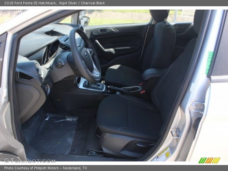 Ingot Silver / Charcoal Black 2018 Ford Fiesta SE Hatchback