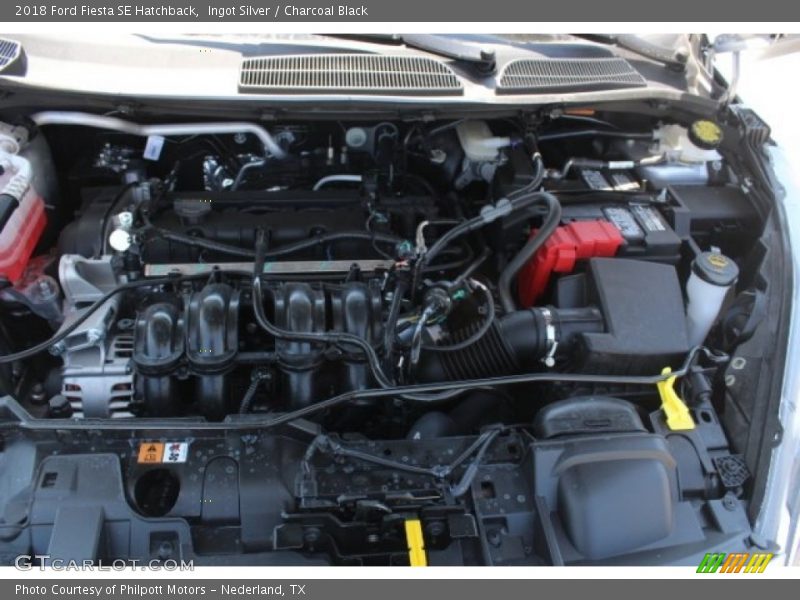 Ingot Silver / Charcoal Black 2018 Ford Fiesta SE Hatchback