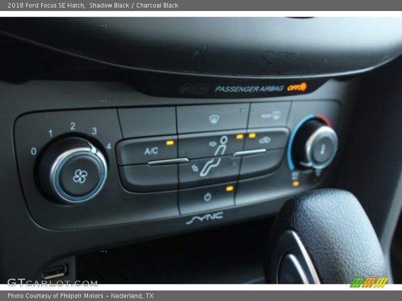 Shadow Black / Charcoal Black 2018 Ford Focus SE Hatch