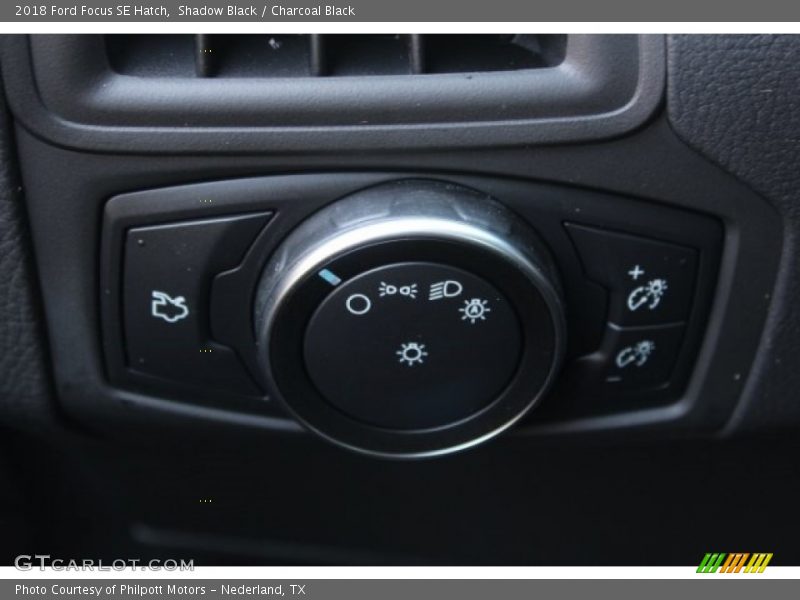 Shadow Black / Charcoal Black 2018 Ford Focus SE Hatch