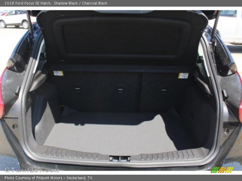 Shadow Black / Charcoal Black 2018 Ford Focus SE Hatch