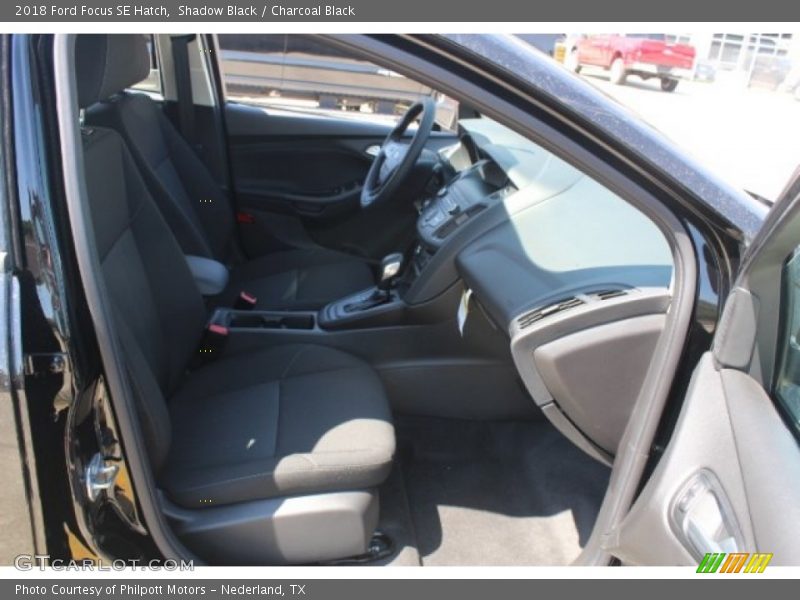 Shadow Black / Charcoal Black 2018 Ford Focus SE Hatch