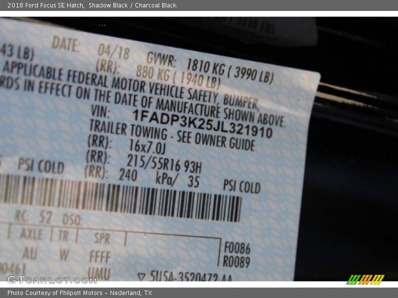 Shadow Black / Charcoal Black 2018 Ford Focus SE Hatch