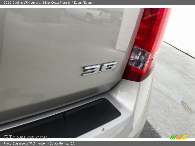 Silver Coast Metallic / Ebony/Ebony 2016 Cadillac SRX Luxury