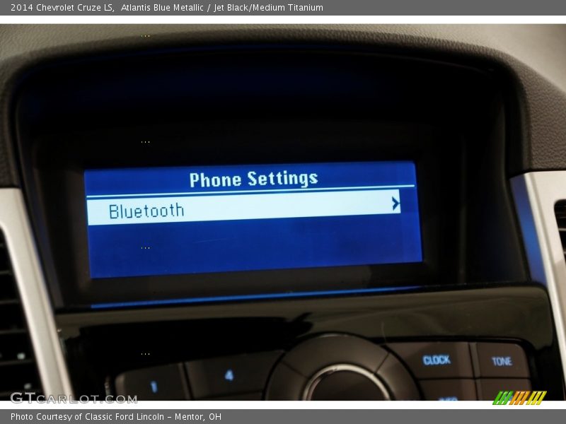 Atlantis Blue Metallic / Jet Black/Medium Titanium 2014 Chevrolet Cruze LS