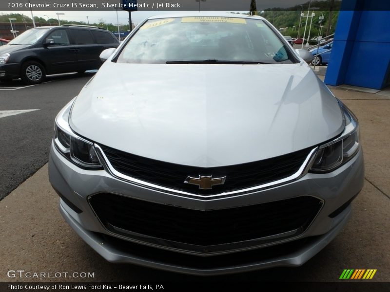 Silver Ice Metallic / Jet Black 2016 Chevrolet Cruze LS Sedan