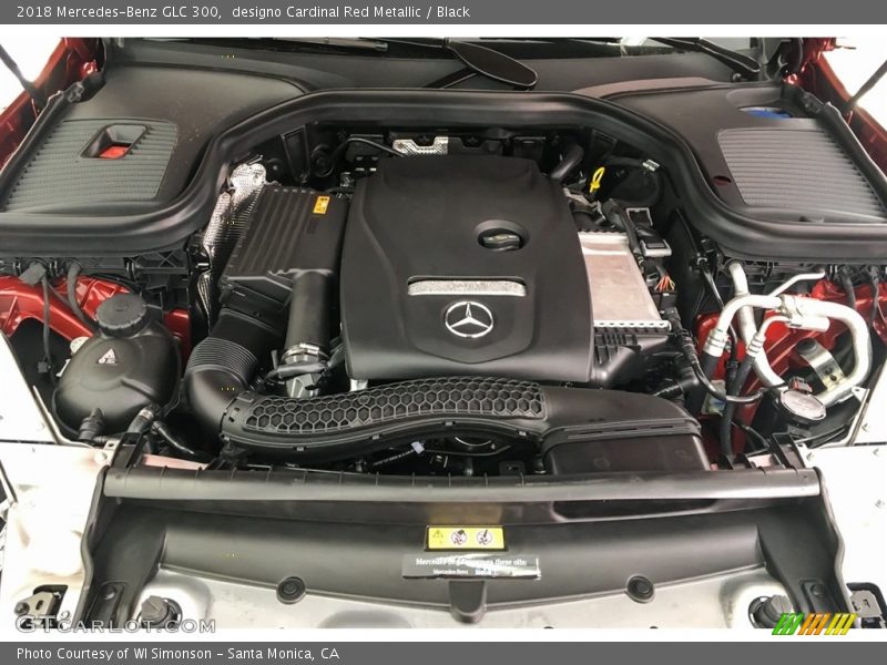 designo Cardinal Red Metallic / Black 2018 Mercedes-Benz GLC 300