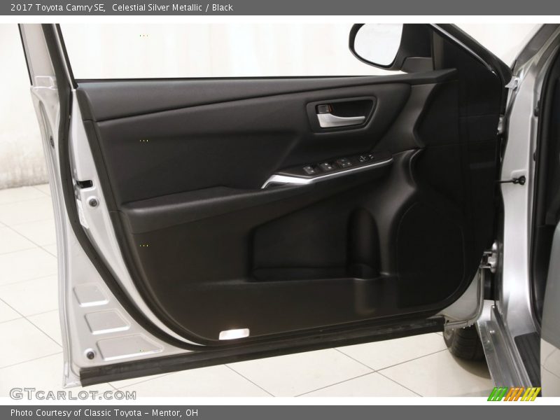 Celestial Silver Metallic / Black 2017 Toyota Camry SE