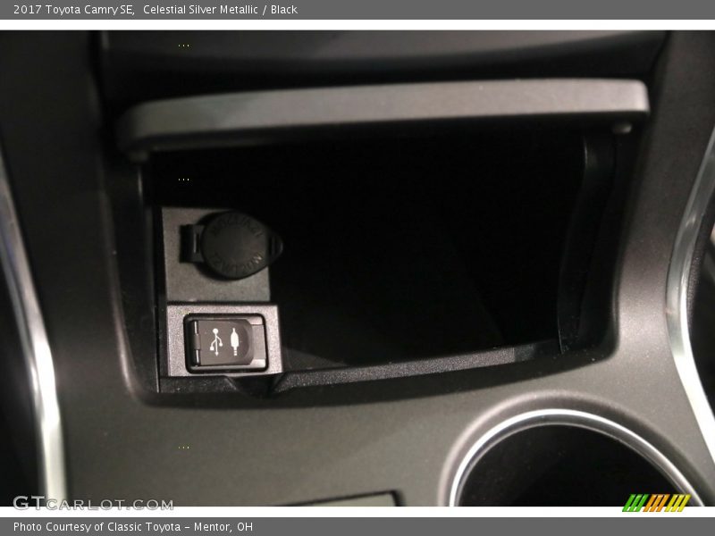 Celestial Silver Metallic / Black 2017 Toyota Camry SE