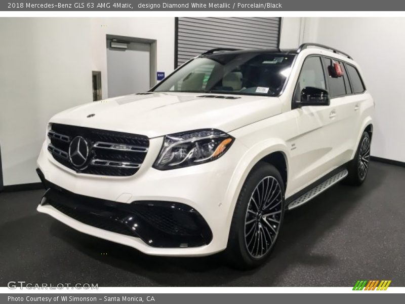 Front 3/4 View of 2018 GLS 63 AMG 4Matic