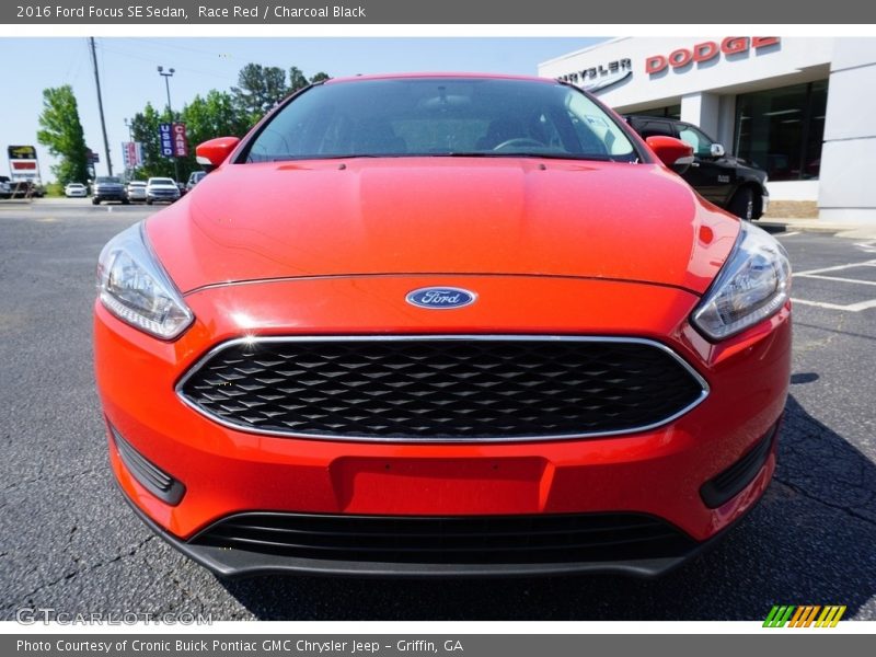 Race Red / Charcoal Black 2016 Ford Focus SE Sedan