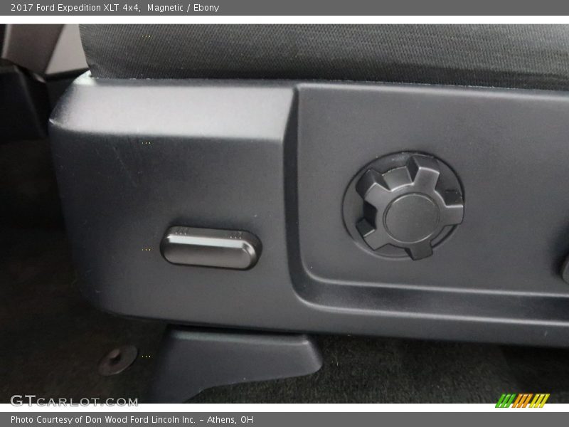 Magnetic / Ebony 2017 Ford Expedition XLT 4x4