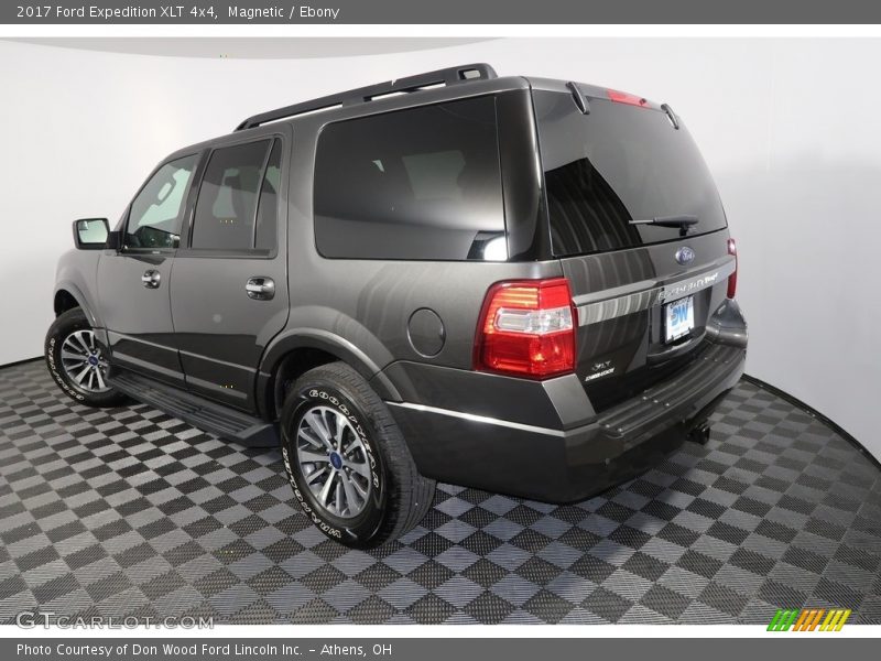 Magnetic / Ebony 2017 Ford Expedition XLT 4x4