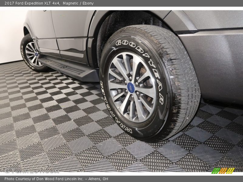 Magnetic / Ebony 2017 Ford Expedition XLT 4x4