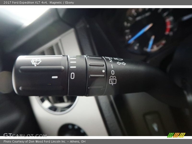 Magnetic / Ebony 2017 Ford Expedition XLT 4x4