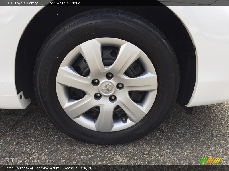 Super White / Bisque 2010 Toyota Camry LE