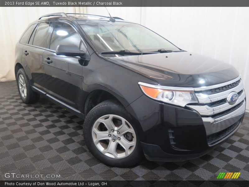 Tuxedo Black Metallic / Charcoal Black 2013 Ford Edge SE AWD