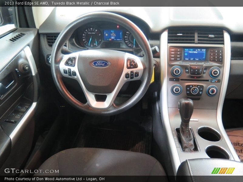 Tuxedo Black Metallic / Charcoal Black 2013 Ford Edge SE AWD