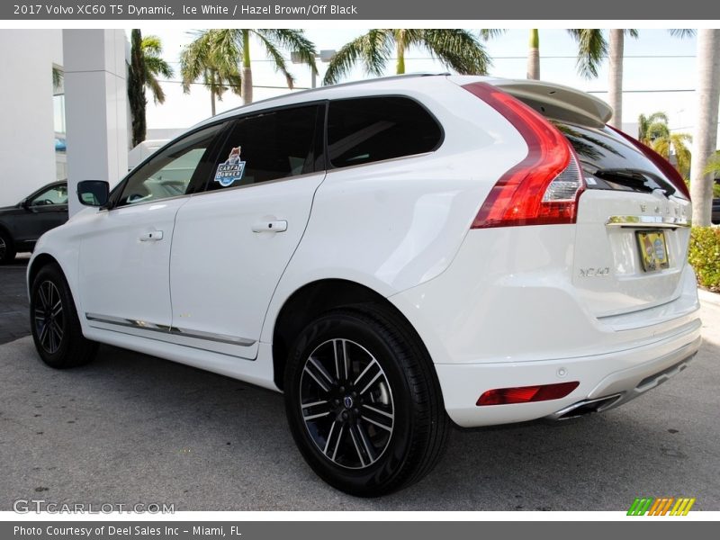 Ice White / Hazel Brown/Off Black 2017 Volvo XC60 T5 Dynamic