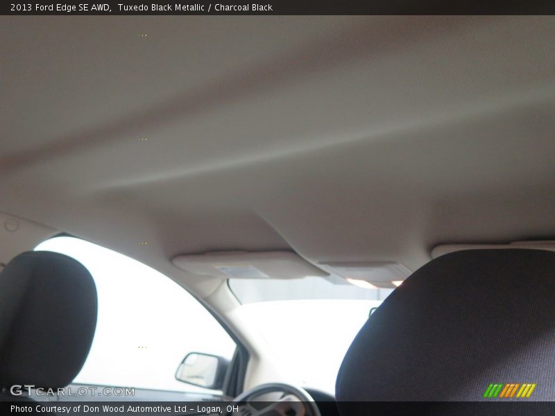 Tuxedo Black Metallic / Charcoal Black 2013 Ford Edge SE AWD