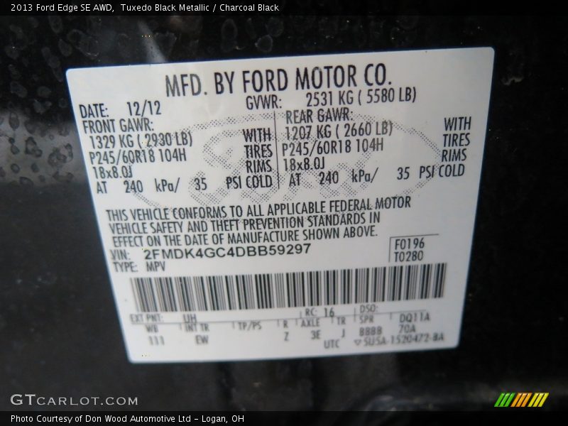Tuxedo Black Metallic / Charcoal Black 2013 Ford Edge SE AWD