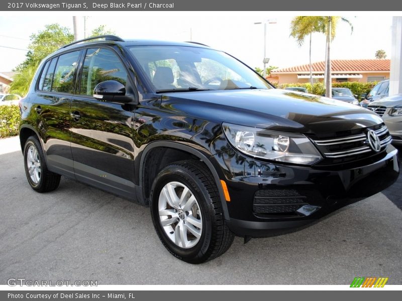 Deep Black Pearl / Charcoal 2017 Volkswagen Tiguan S