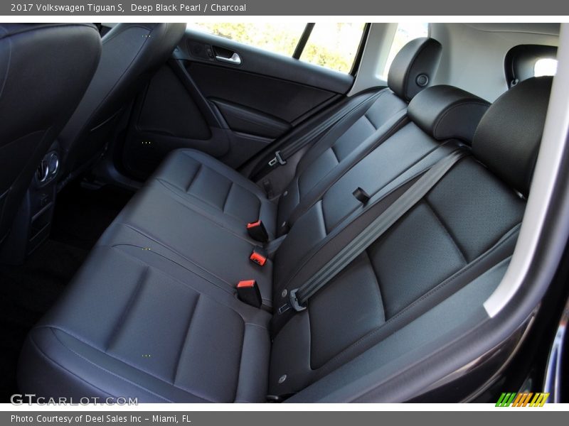 Deep Black Pearl / Charcoal 2017 Volkswagen Tiguan S