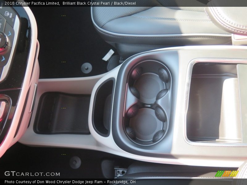 Brilliant Black Crystal Pearl / Black/Diesel 2018 Chrysler Pacifica Limited