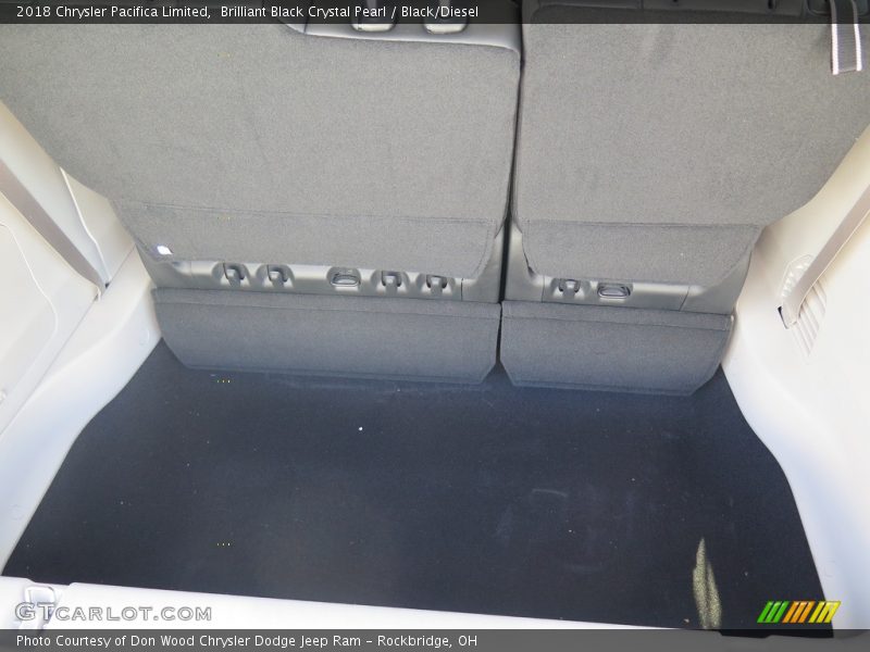 Brilliant Black Crystal Pearl / Black/Diesel 2018 Chrysler Pacifica Limited
