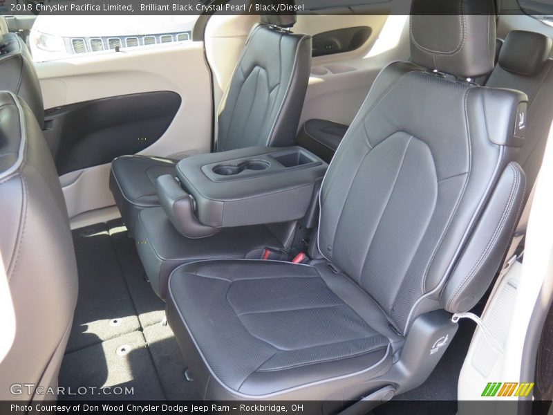Brilliant Black Crystal Pearl / Black/Diesel 2018 Chrysler Pacifica Limited