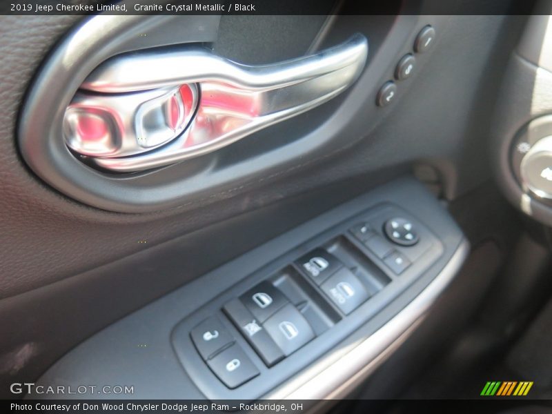 Granite Crystal Metallic / Black 2019 Jeep Cherokee Limited