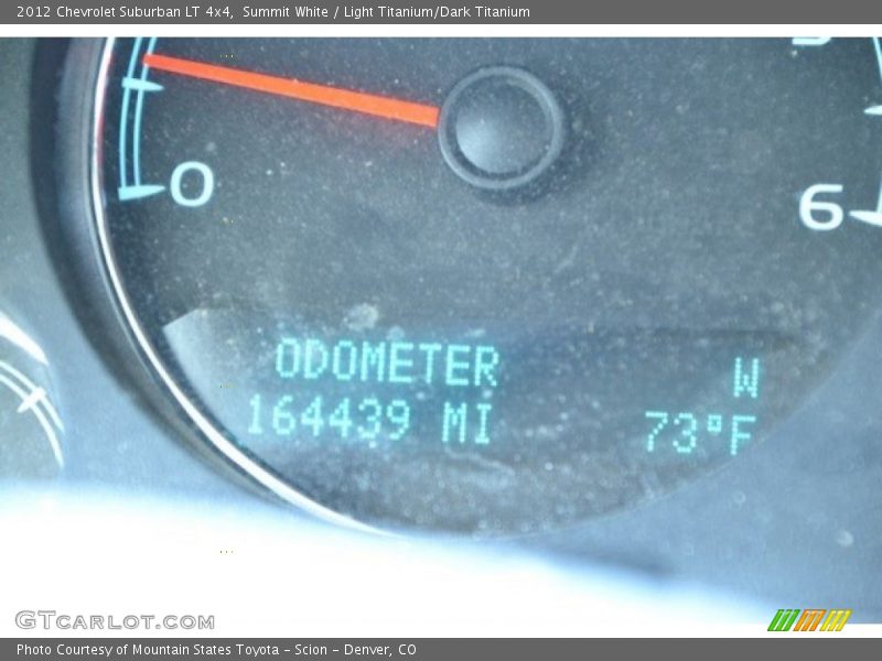 Summit White / Light Titanium/Dark Titanium 2012 Chevrolet Suburban LT 4x4