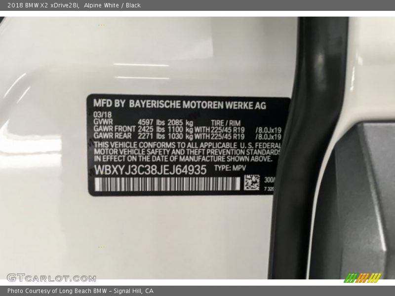 Alpine White / Black 2018 BMW X2 xDrive28i