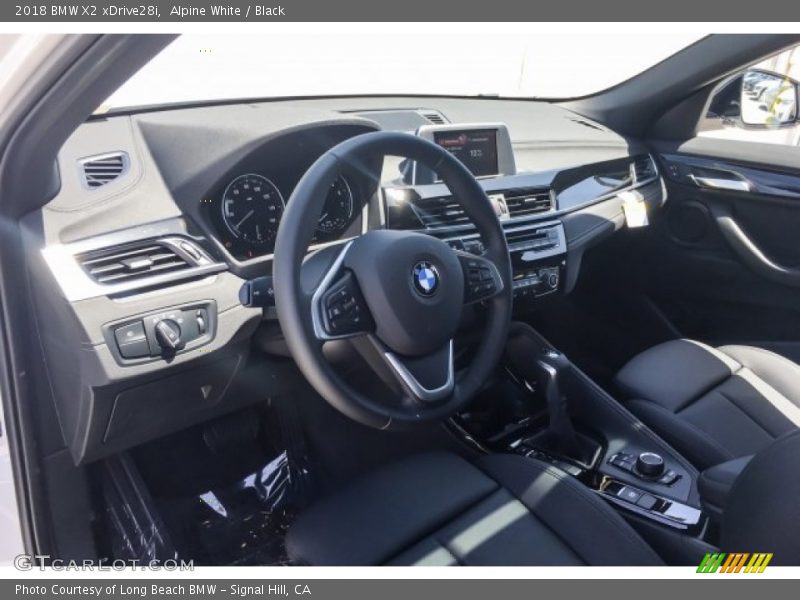 Alpine White / Black 2018 BMW X2 xDrive28i
